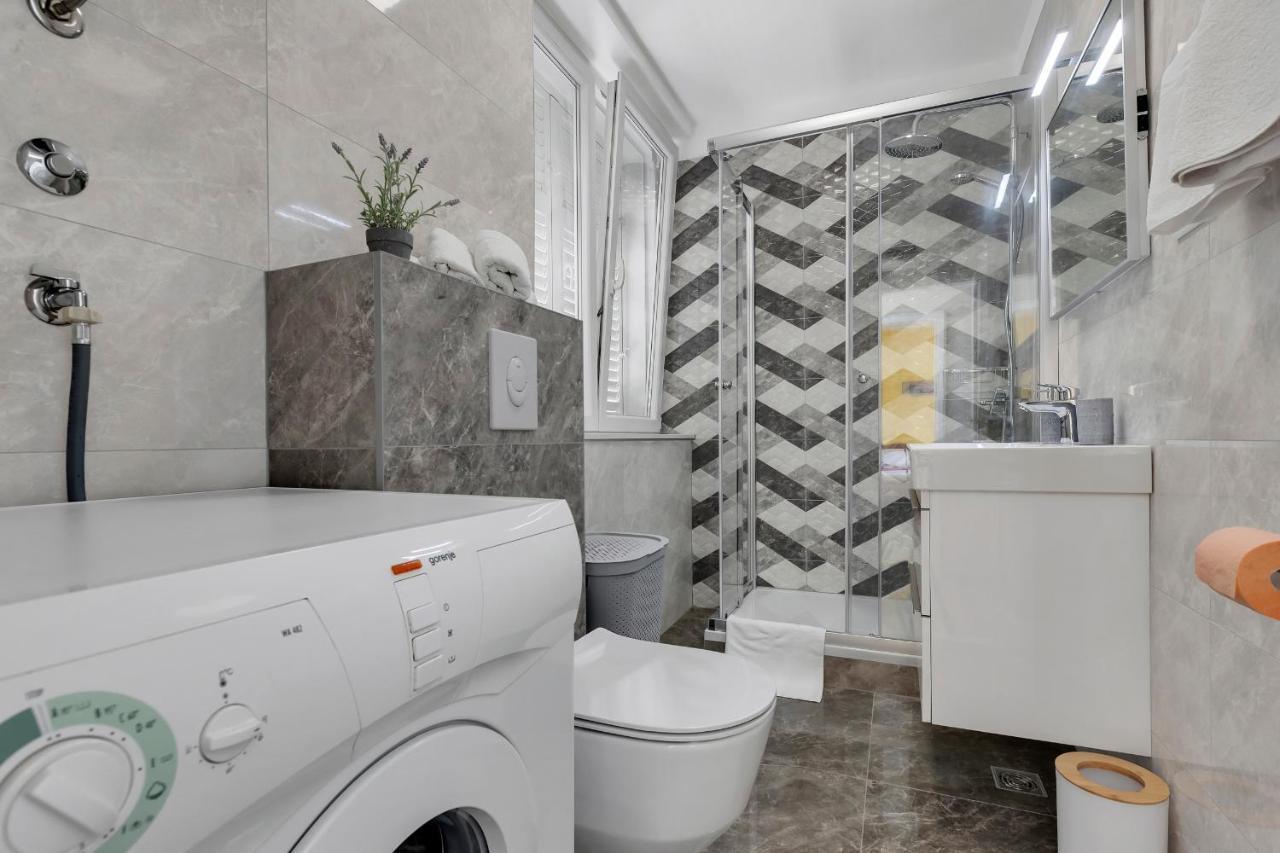 Apartment Riva Макарска Екстериор снимка